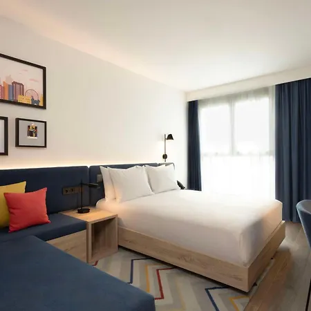 Hampton By Hilton Malaga Martiricos Hotel Exterior photo