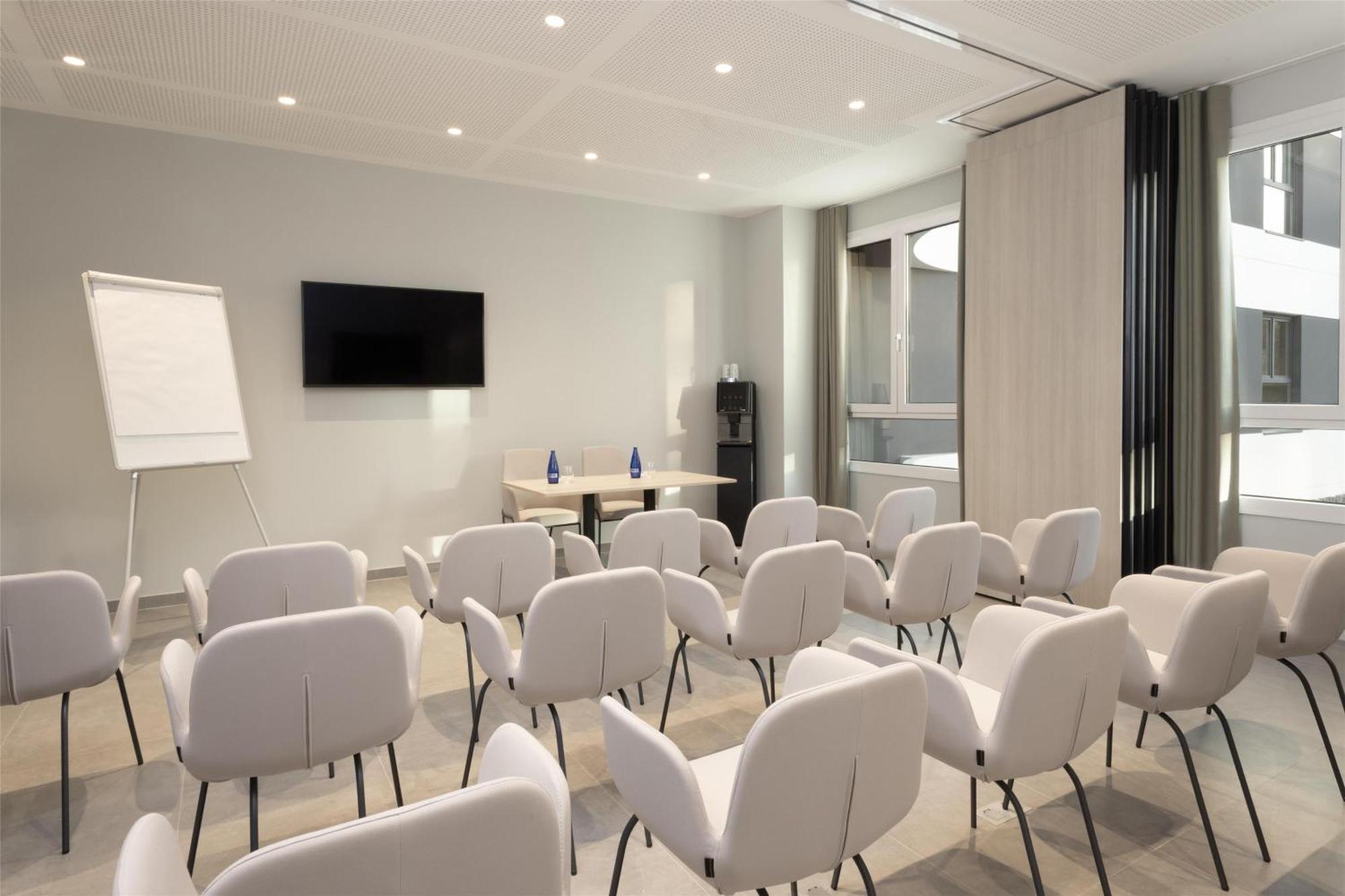 Hotel Hampton By Hilton Martiricos